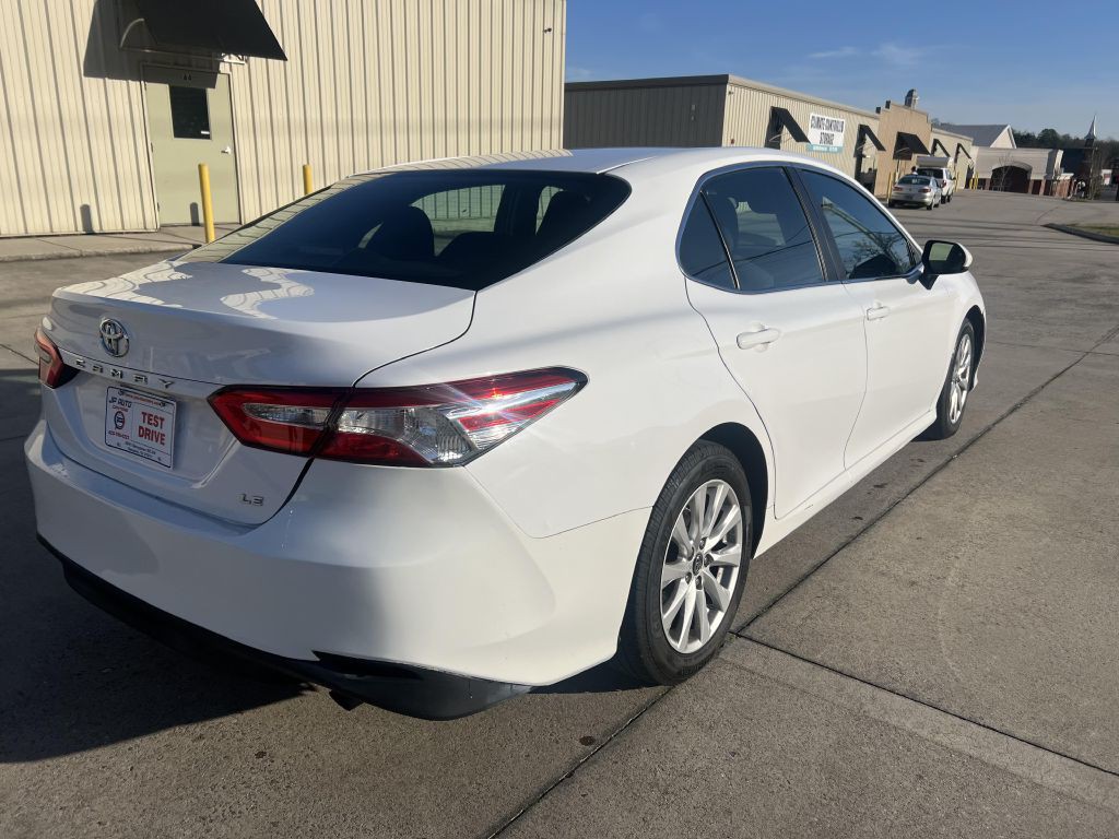 2018 Toyota Camry Image 12