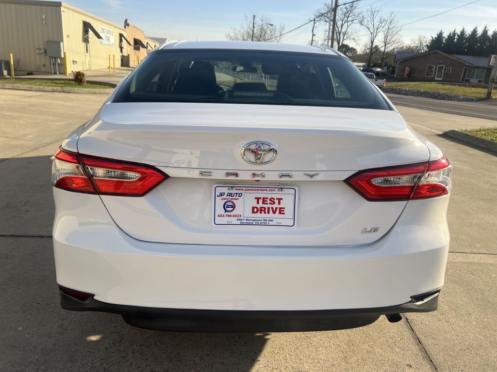 2018 Toyota Camry Image 14