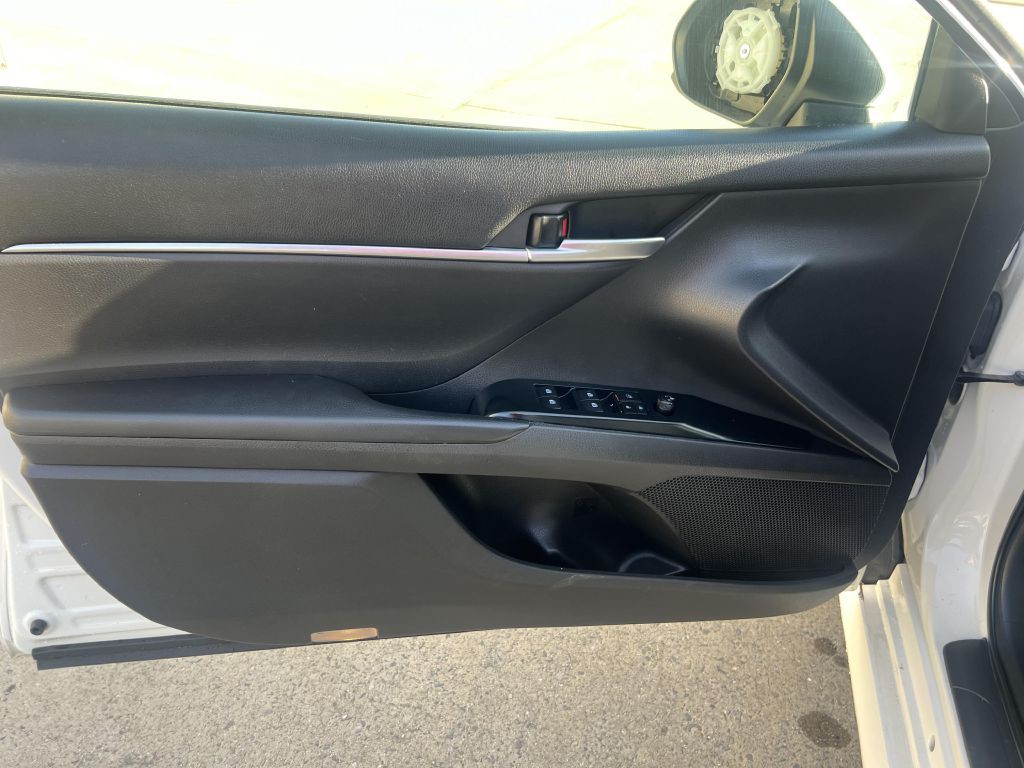 2018 Toyota Camry Image 22