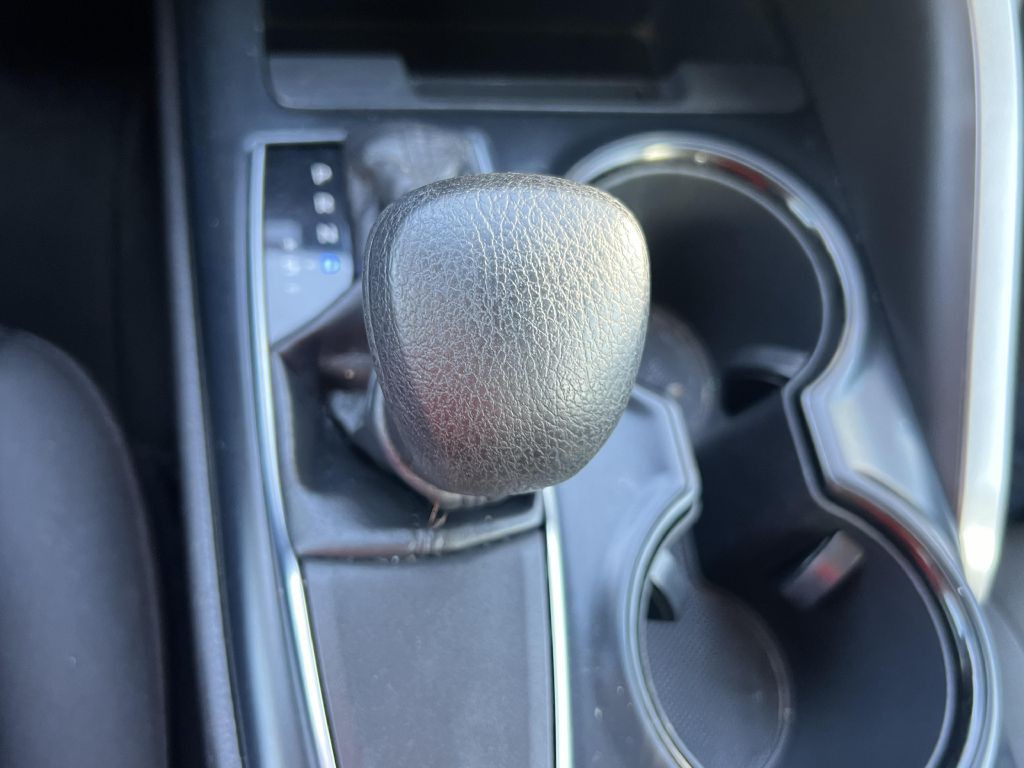 2018 Toyota Camry Image 28