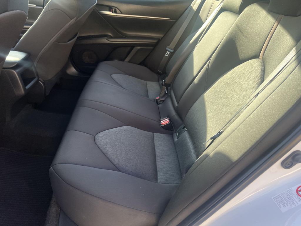 2018 Toyota Camry Image 30