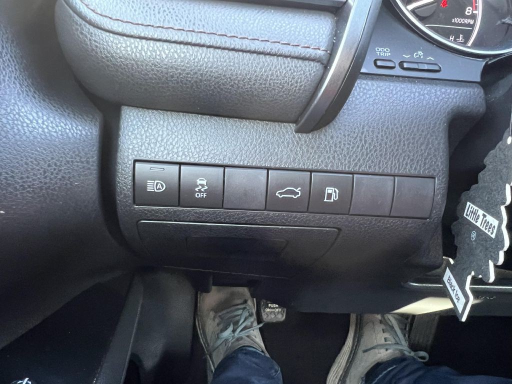 2018 Toyota Camry Image 33