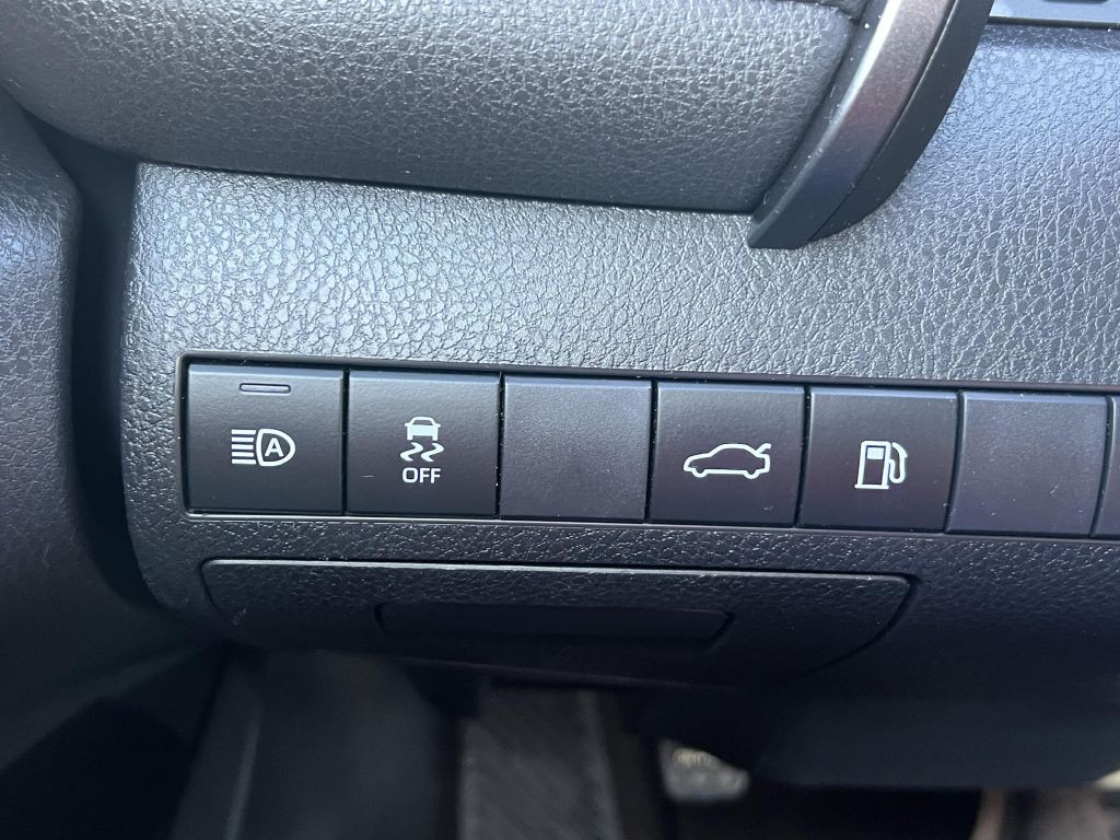 2018 Toyota Camry Image 35