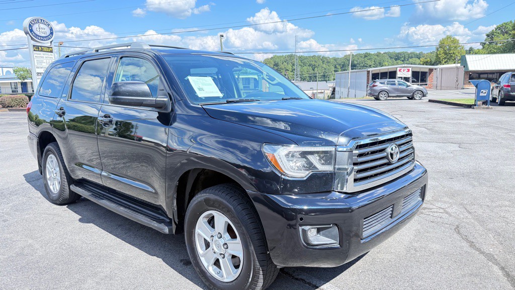 2018 Toyota Sequoia Image 2