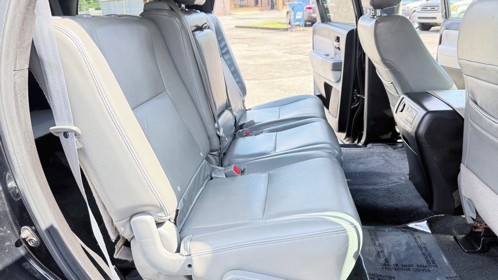 2018 Toyota Sequoia Image 12