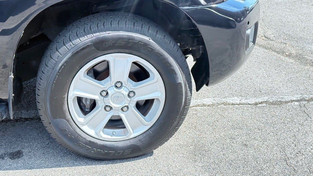 2018 Toyota Sequoia Image 34