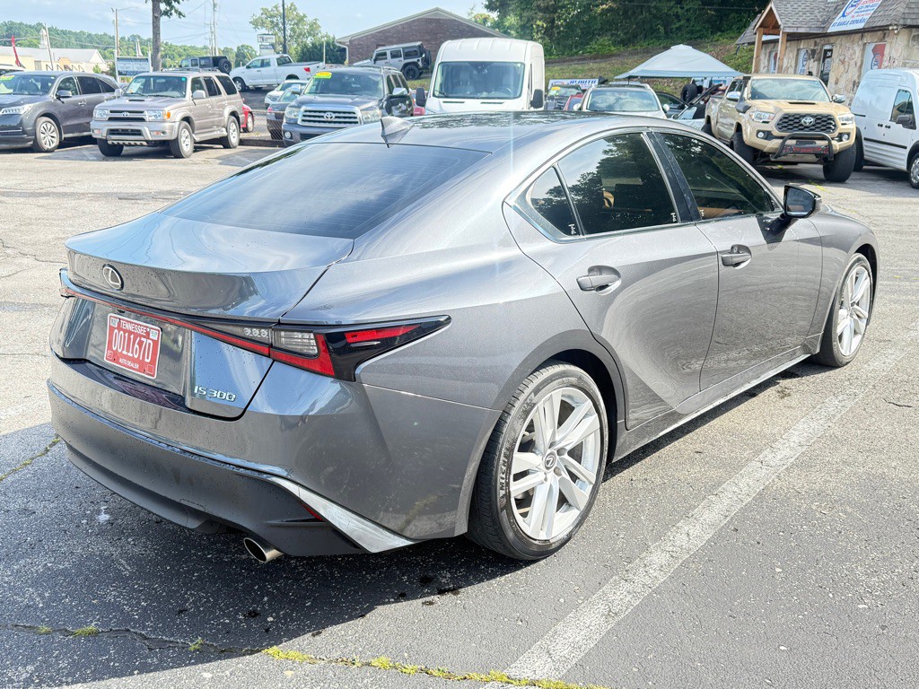 2022 Lexus IS 300 Image 5