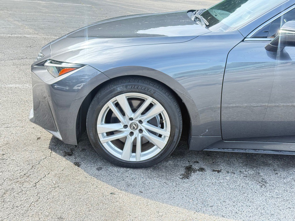 2022 Lexus IS 300 Image 11