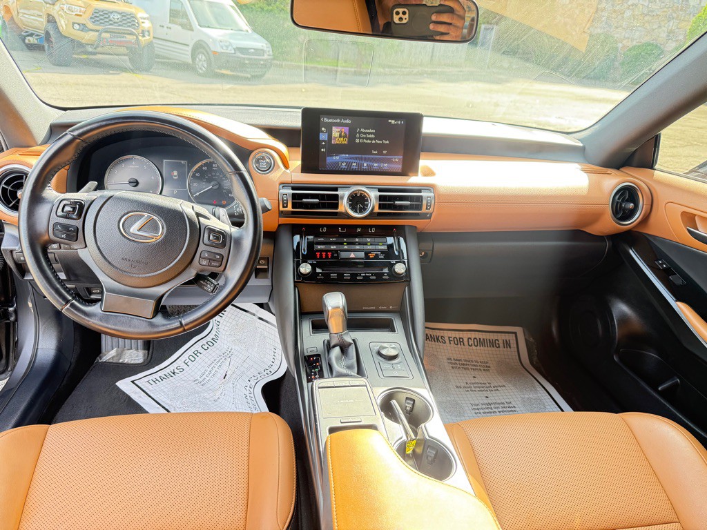 2022 Lexus IS 300 Image 20