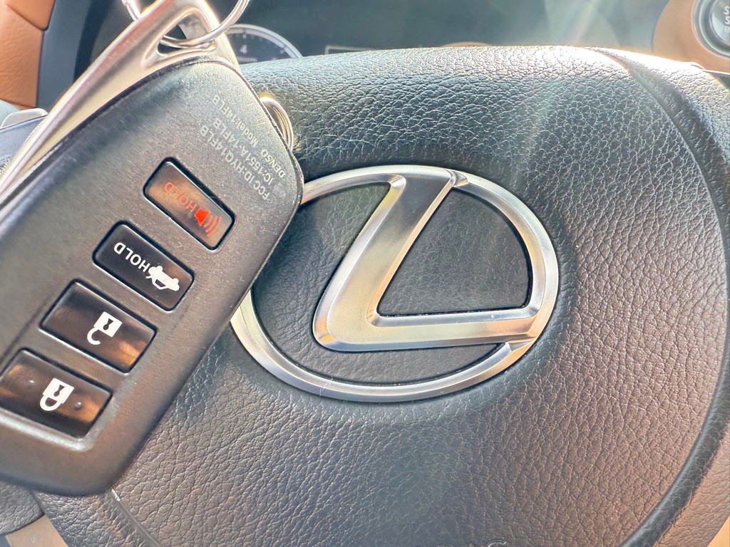 2022 Lexus IS 300 Image 36