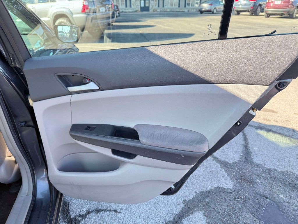 2009 Honda Accord Image 14
