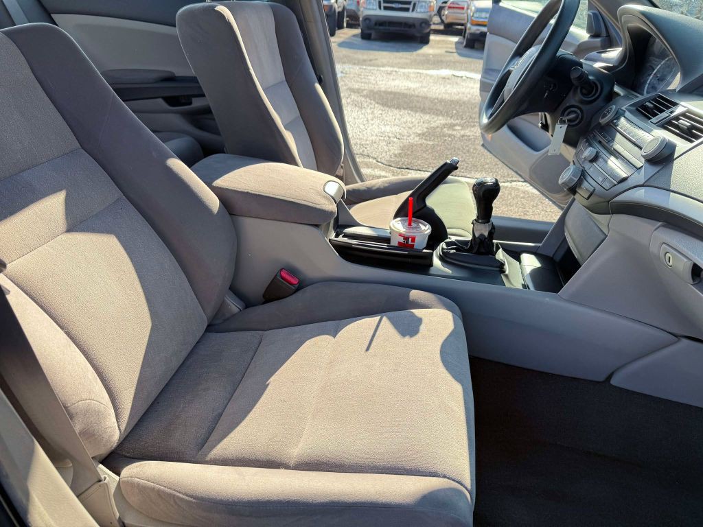2009 Honda Accord Image 15