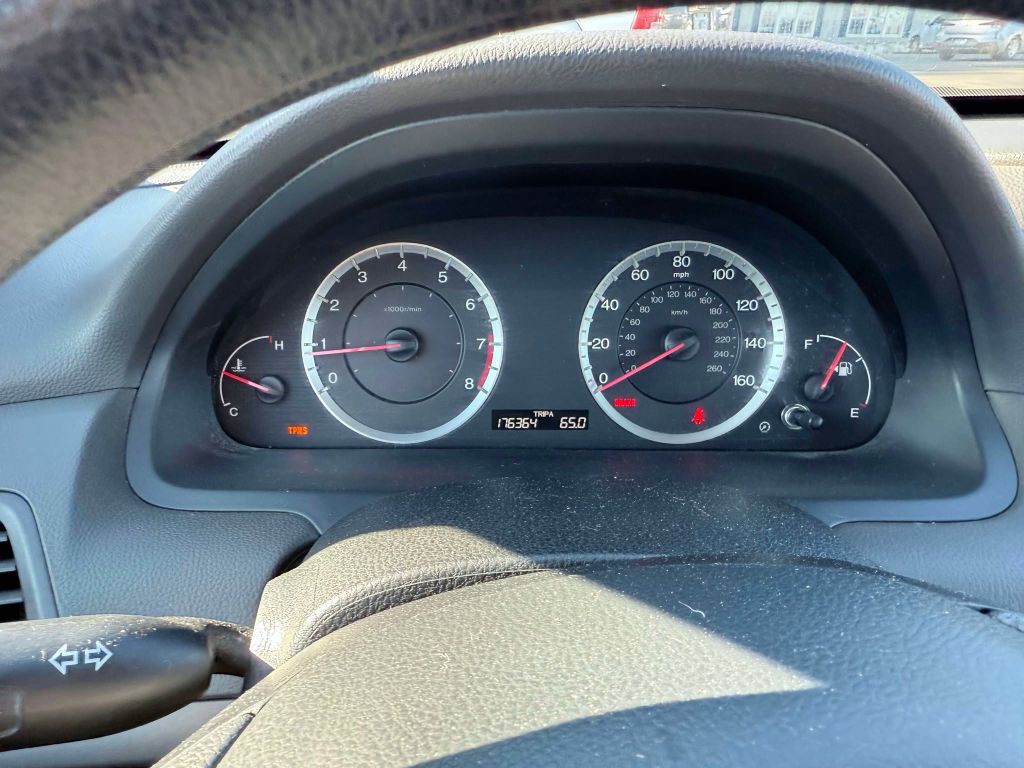 2009 Honda Accord Image 16