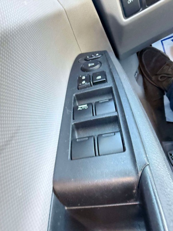 2009 Honda Accord Image 24