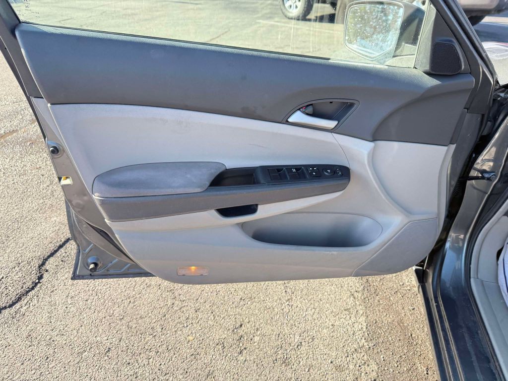 2009 Honda Accord Image 29
