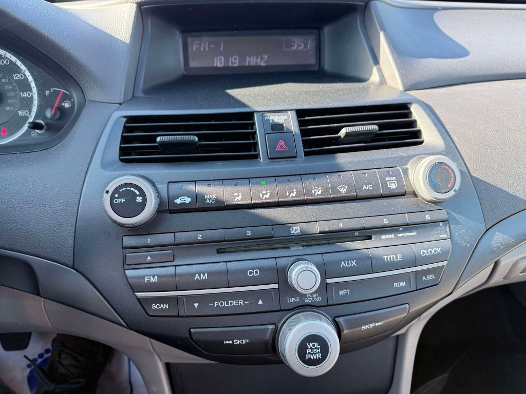 2009 Honda Accord Image 32