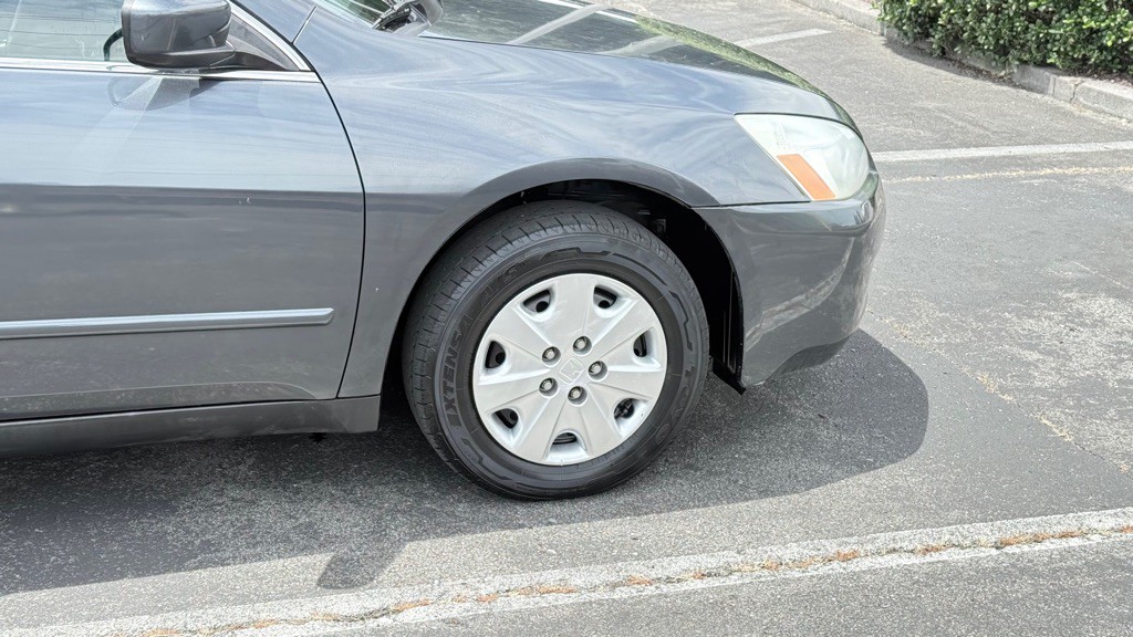 2004 Honda Accord Image 12