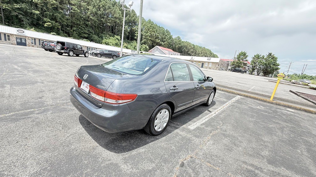 2004 Honda Accord Image 17