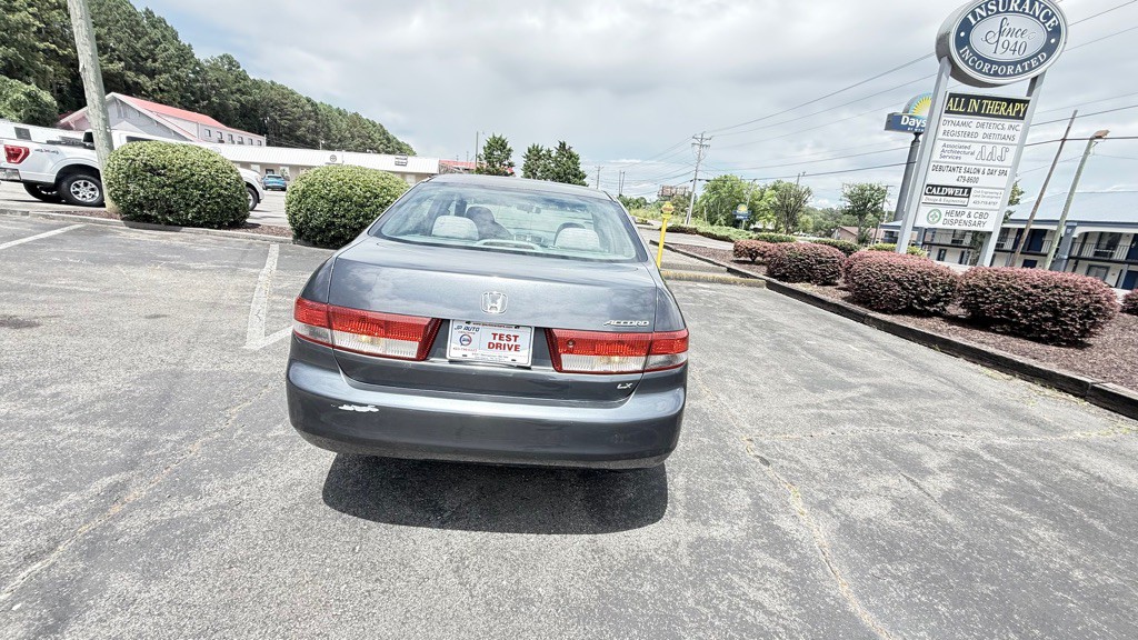 2004 Honda Accord Image 20