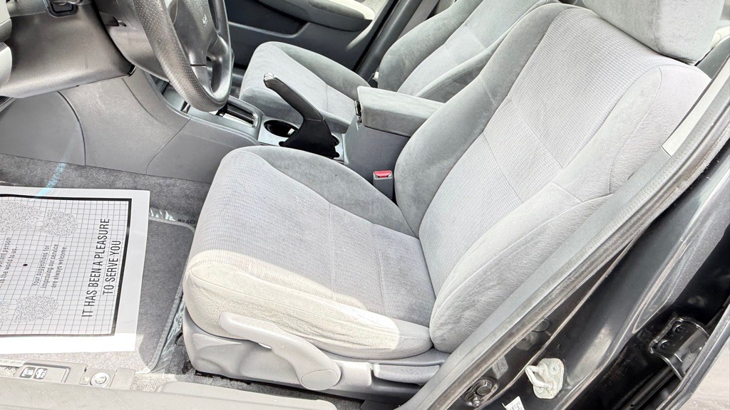 2004 Honda Accord Image 26