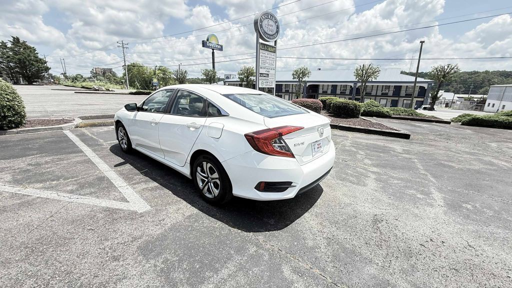 2016 Honda Civic Image 12