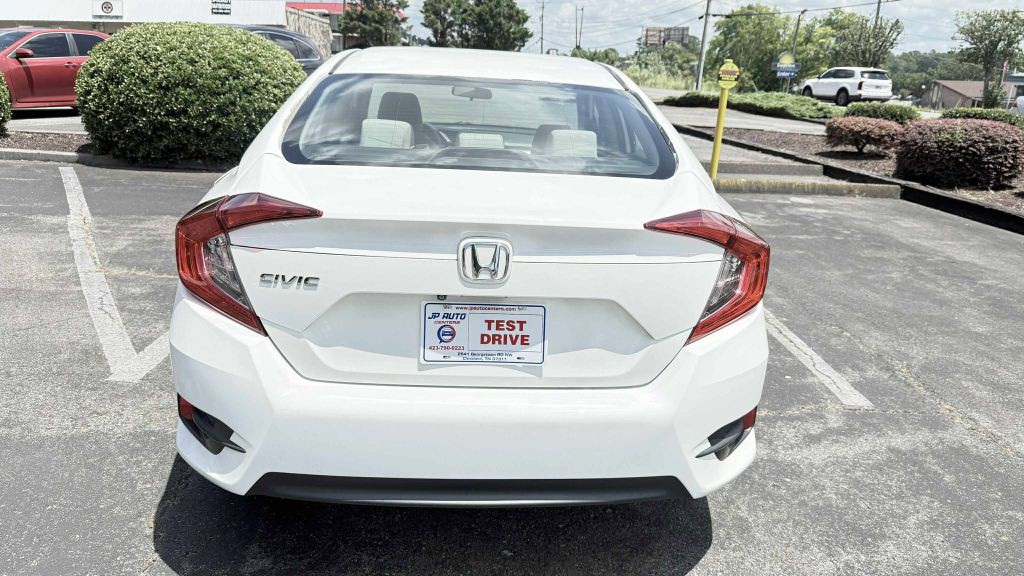 2016 Honda Civic Image 17