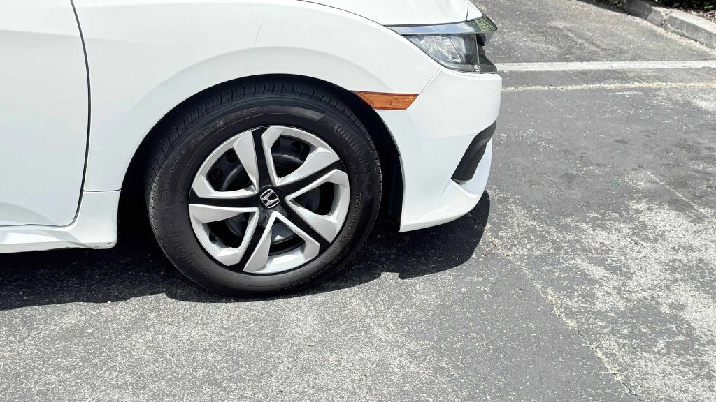 2016 Honda Civic Image 18