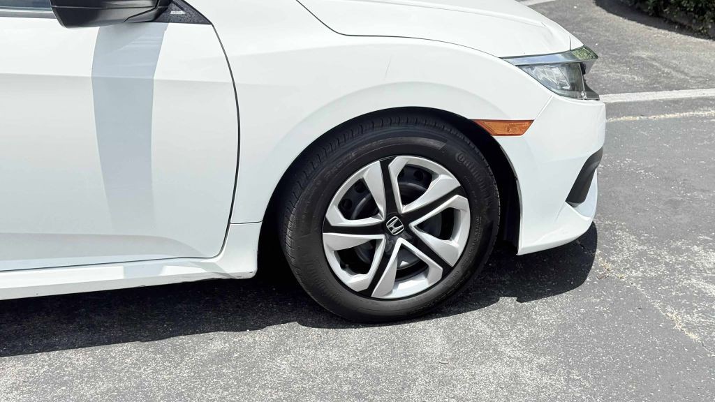 2016 Honda Civic Image 19