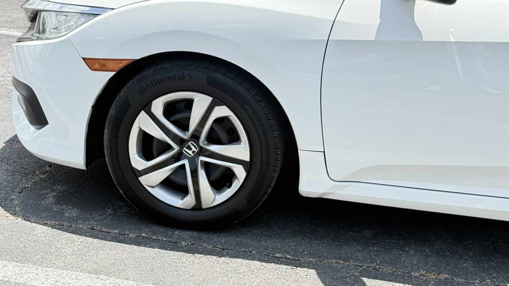 2016 Honda Civic Image 20