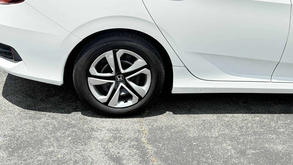 2016 Honda Civic Image 21