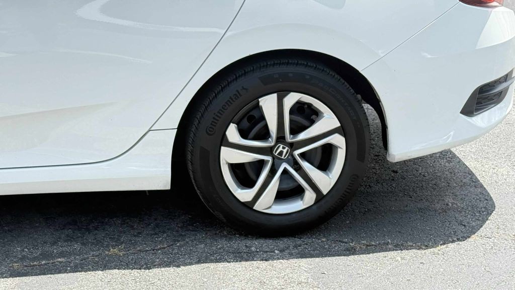2016 Honda Civic Image 23