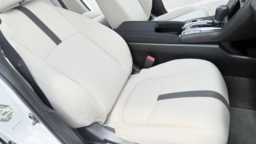 2016 Honda Civic Image 44