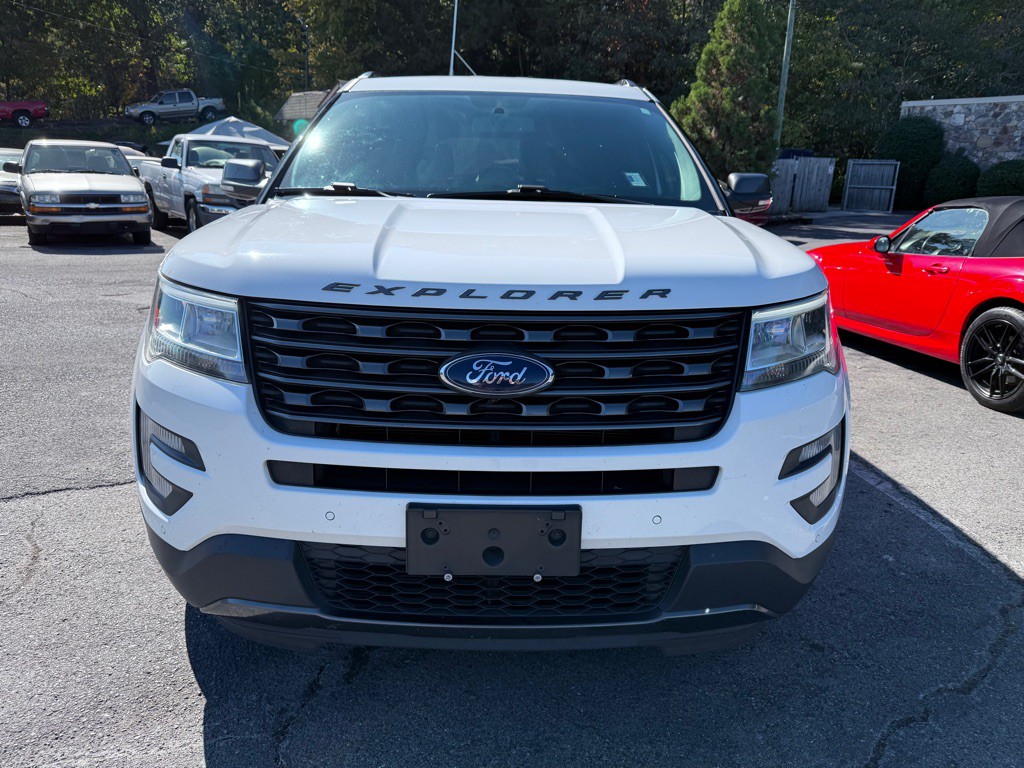 2017 Ford Explorer Image 4