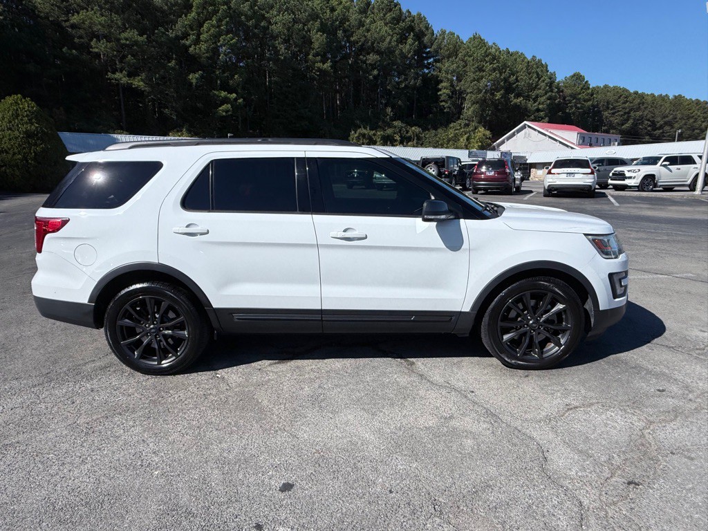 2017 Ford Explorer Image 5