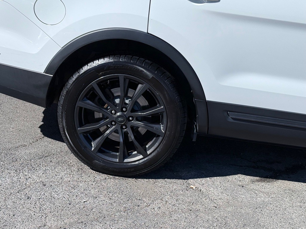 2017 Ford Explorer Image 11