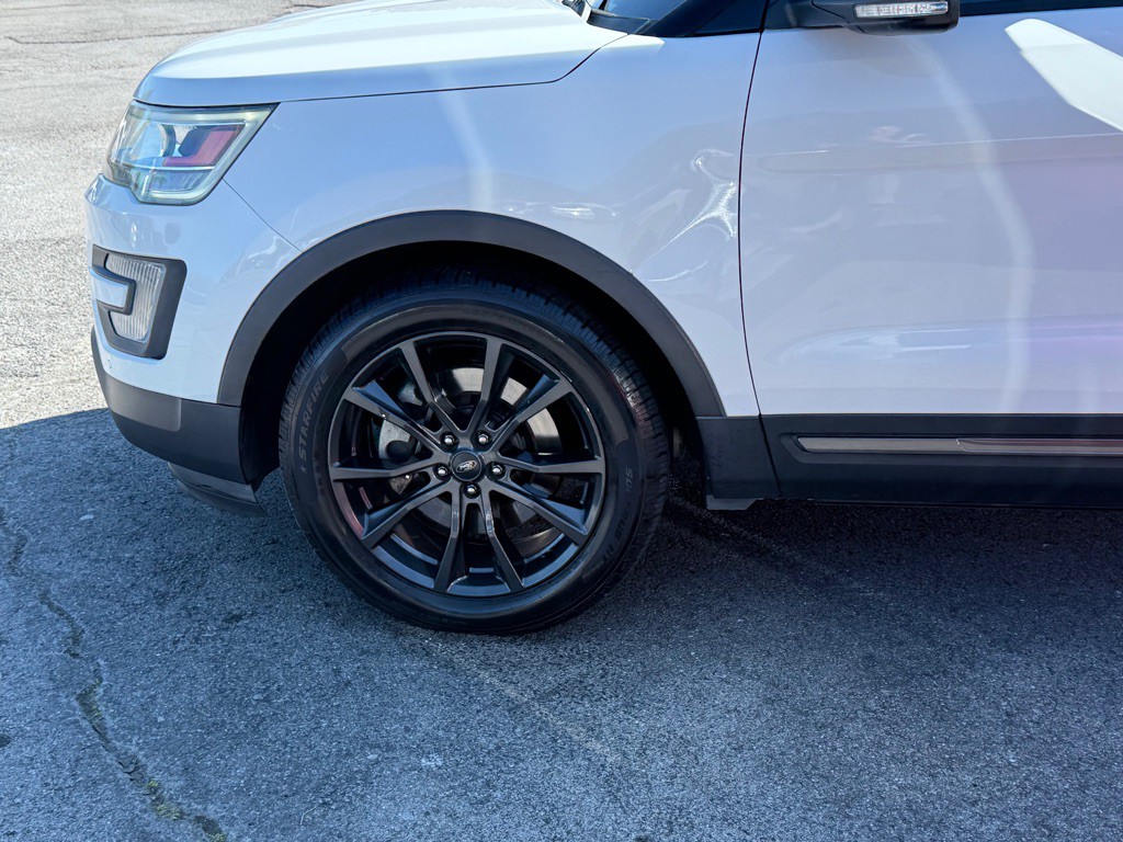 2017 Ford Explorer Image 13