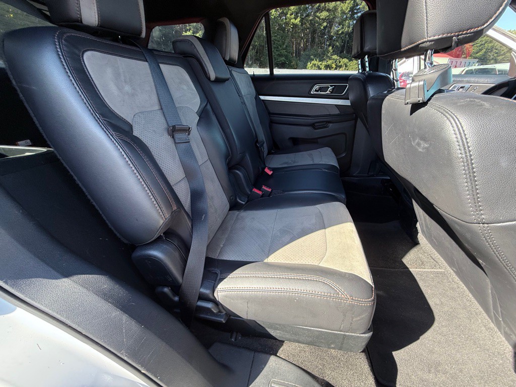 2017 Ford Explorer Image 22