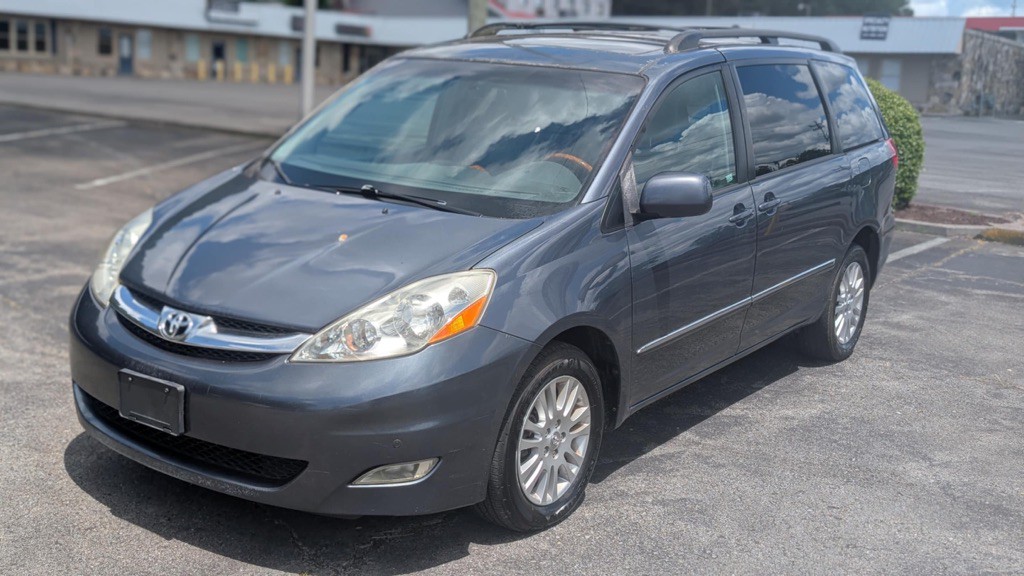 2009 Toyota Sienna Image 4