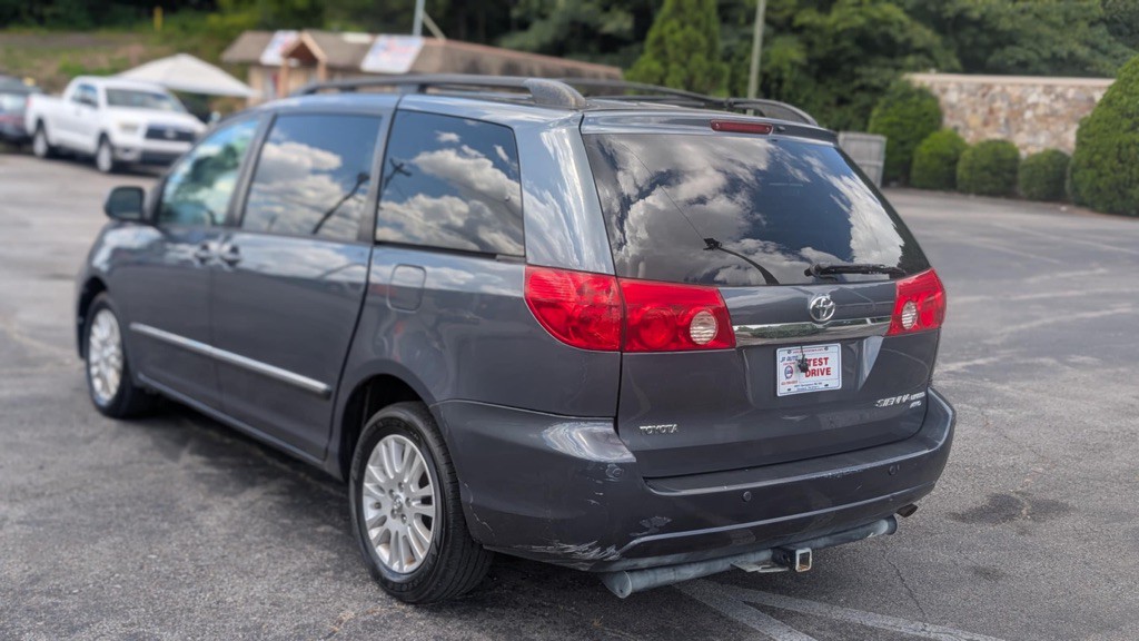 2009 Toyota Sienna Image 6