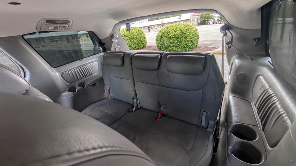 2009 Toyota Sienna Image 13