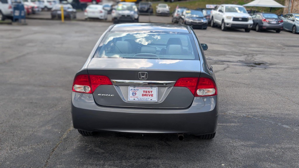 2011 Honda Civic Image 8