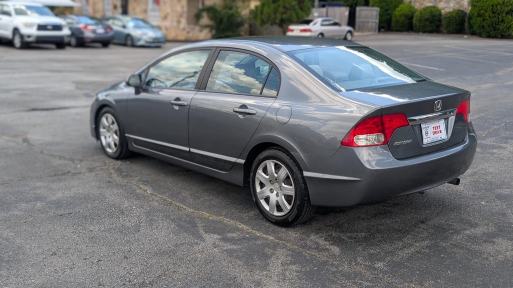 2011 Honda Civic Image 9