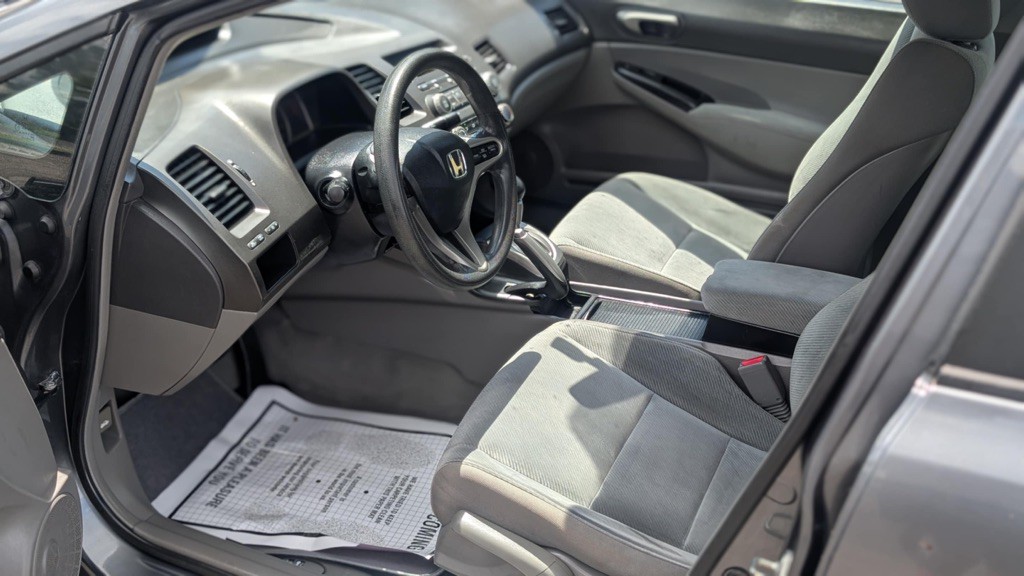 2011 Honda Civic Image 16