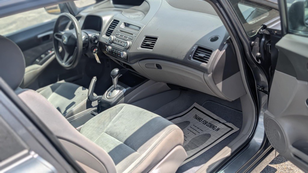 2011 Honda Civic Image 24