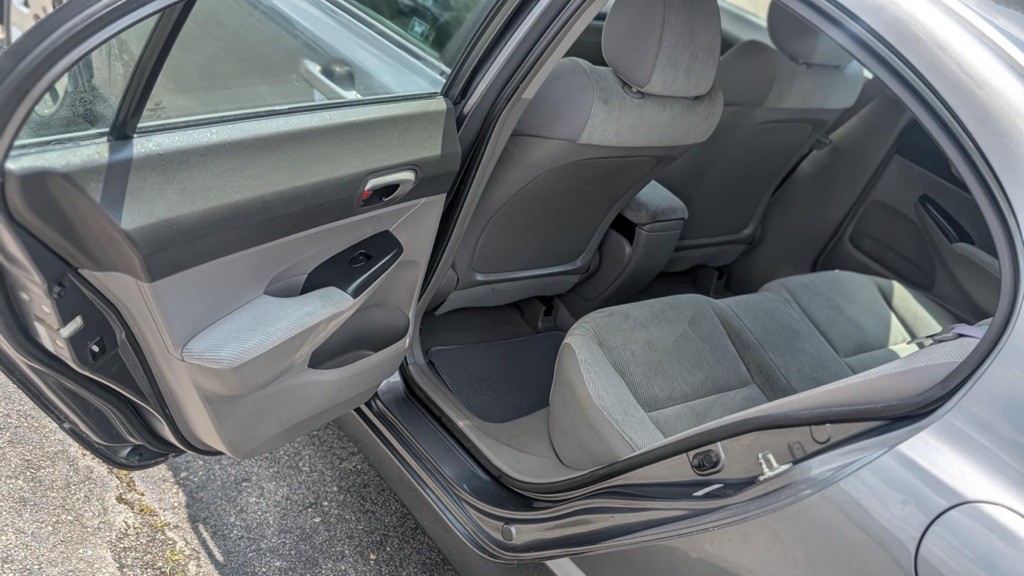 2011 Honda Civic Image 26