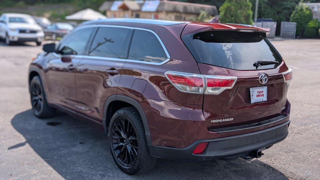 2016 Toyota Highlander Image 4