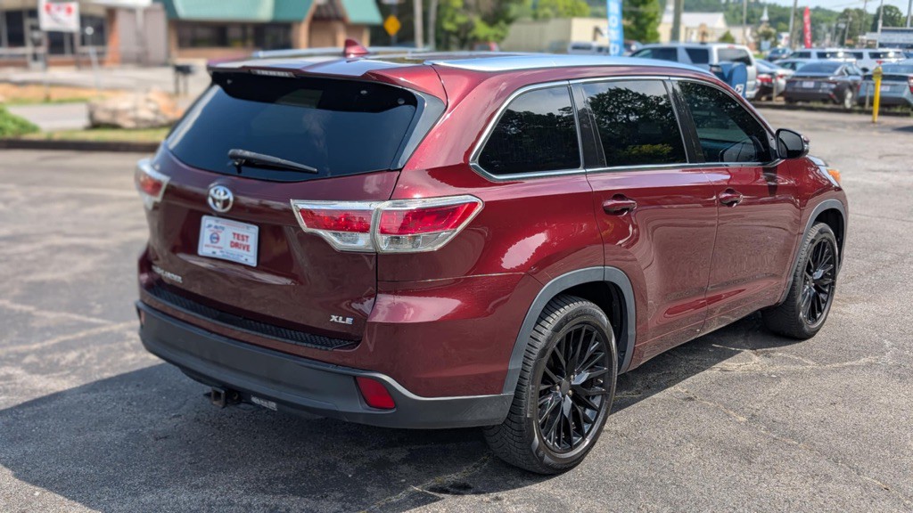 2016 Toyota Highlander Image 8