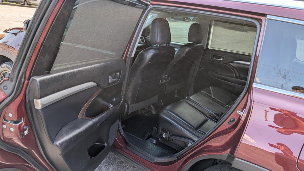2016 Toyota Highlander Image 11