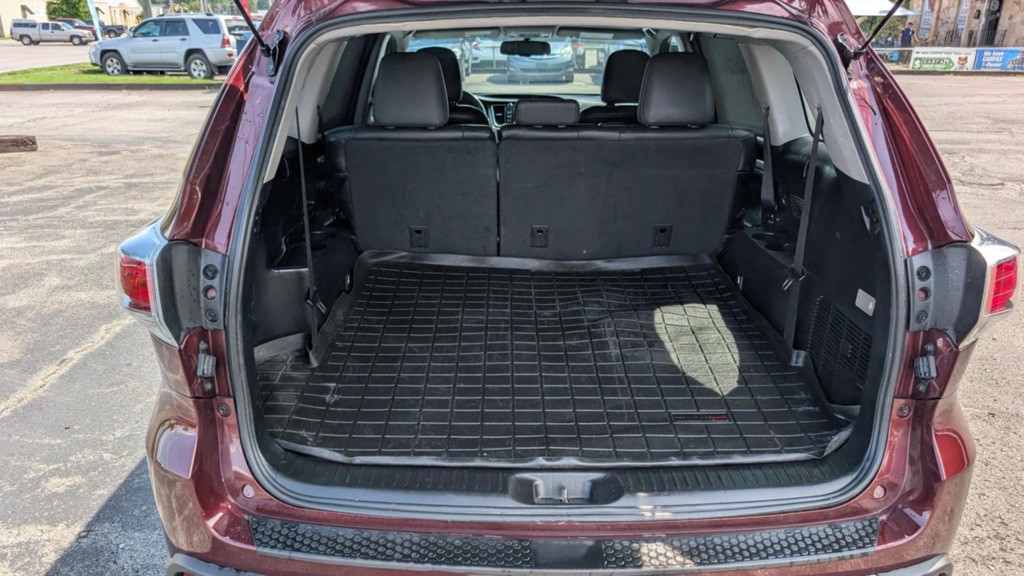2016 Toyota Highlander Image 14