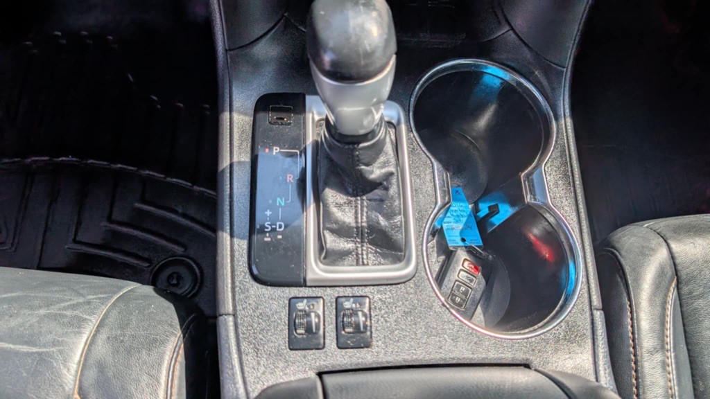2016 Toyota Highlander Image 21